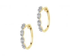 Kolczyki z żółtego złota z diamentami - 0,15 ct - próba 585. Żółte kolczyki Apart, z diamentem, złote. Za 2,859.00 zł.