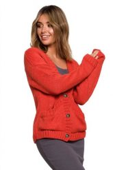 Krótki sweter rozpinany z wełną zapinany na guziki czerwony. Czerwone kardigany Polskie swetry, l, bez wzorów, z nylonu. Za 249.00 zł.