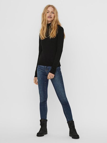 Vero Moda Sweter "Glory" w kolorze czarnym rozmiar: XXL. Czarne swetry Vero Moda, xxl, bez wzorów, bez ramiączek. Za 52.42 zł.