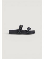 Armani Exchange Klapki XW002574 AF22799 UC001 Czarny. Czarne klapki Armani Exchange, bez wzorów, ze skóry, bez obcasa. Za 599.99 zł.