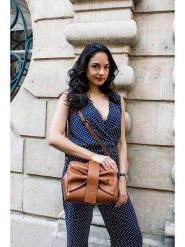 Victor & Hugo Paris Skórzana torebka "Alix" w kolorze karmelowym - 25 x 20 x 10 cm rozmiar: onesize. Brązowe torby na ramię Victor & Hugo Paris, bez wzorów, z materiału, przez ramię, bez dodatków. Za 304.99 zł.