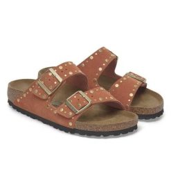 Damskie sandały nity ARIZONA RIVET. Brązowe sandały Birkenstock, bez wzorów, z materiału, bez obcasa, bez zapięcia. Za 730.00 zł.