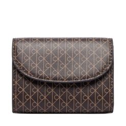 Portfel Calvin Klein. Brązowe portfele Calvin Klein, bez wzorów. Za 249.99 zł.