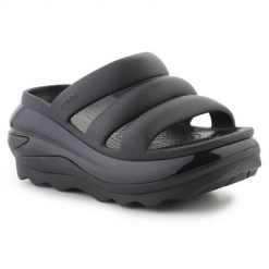 Klapki damskie Crocs Mega Crush Triple Strap. Czarne klapki Crocs, bez wzorów, z materiału, bez obcasa. Za 426.00 zł.