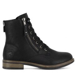 Botki Rieker. Czarne botki Rieker, bez wzorów, bez obcasa, na płaskiej podeszwie, bez zapięcia. Za 369.99 zł.