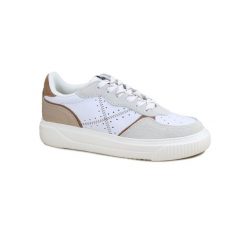 Kapcie MUNICH 8092010M Biały. Białe obuwie domowe munich, bez wzorów, z syntetyku, bez zapięcia. Za 464.99 zł.