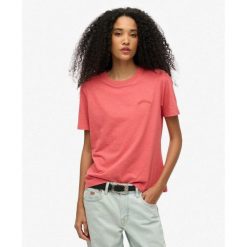 Koszulka Essential Logo Wyprana. Czerwone bluzki Superdry, bez wzorów, bez kołnierzyka, bez ramiączek. W wyprzedaży za 117.40 zł.