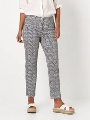 Relaxed by TONI Spodnie w kolorze biało-granatowym rozmiar: W19. Białe spodnie materiałowe Relaxed by TONI, na co dzień, bez wzorów, z materiału. Za 140.20 zł.