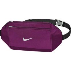 Saszetka biodrowa treningowa uniseks Nike Challenger Waist. Fioletowe torby na ramię Nike, bez wzorów, sportowe, bez dodatków. Za 171.56 zł.