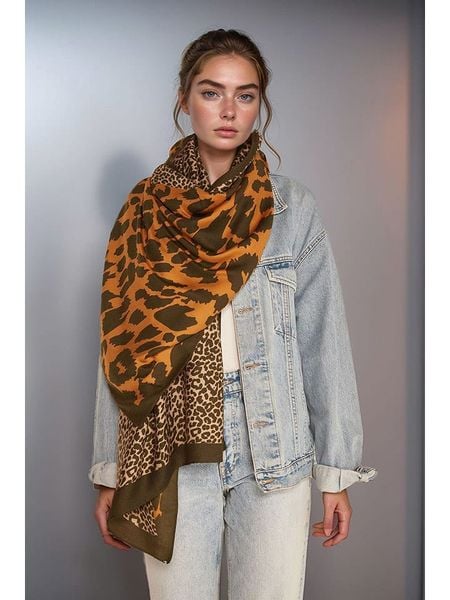 Lucky Bees Szal w kolorze pomarańczowo-brązowym - 180 x 90 cm rozmiar: onesize. Brązowe szaliki Lucky Bees, bez wzorów, z materiału. Za 100.52 zł.