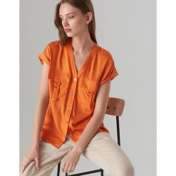Koszula z krótkimi rękawami - Pomarańczowy. Brązowe koszule Mohito, bez wzorów, bez kołnierzyka, bez ramiączek. W wyprzedaży za 29.99 zł.