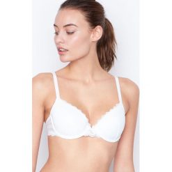 Etam - Biustonosz Icone. Białe biustonosze Etam, bez wzorów, z elastanu. W wyprzedaży za 59.90 zł.