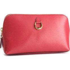 Kosmetyczka LAUREN RALPH LAUREN - Cosmetic 432728167012 Raspberry. Czerwone kufry i kosmetyczki Lauren Ralph Lauren, bez wzorów, ze skóry, bez dodatków. W wyprzedaży za 279.00 zł.