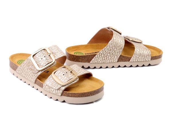 DR. BRINKMANN 700910-82 gold, klapki damskie. Żółte klapki Dr. Brinkmann, bez wzorów, ze skóry, bez obcasa. Za 263.92 zł.