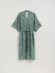 Wzorzysty szlafrok z wiskozy - jasny zielony. Zielone szlafroki Reserved, l, bez wzorów, z wiskozy, bez ramiączek, bez kaptura. Za 149.99 zł.