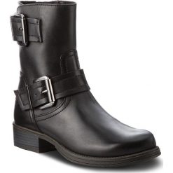 Botki MARCO TOZZI - 2-25483-31 Black Antic 002. Czarne botki Marco Tozzi, z aplikacjami, z futra, bez obcasa, bez zapięcia. W wyprzedaży za 249.00 zł.