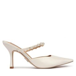 Klapki Steve Madden. Białe klapki Steve Madden, bez wzorów, bez obcasa. Za 599.99 zł.