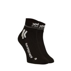 Skarpety biegowe damskie X-Socks Run Speed Two 4.0. Czarne skarpety X Socks, bez wzorów. W wyprzedaży za 96.00 zł.