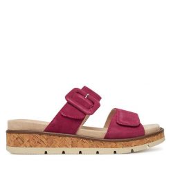 Klapki Caprice. Czerwone klapki Caprice, bez wzorów, bez obcasa. Za 259.99 zł.