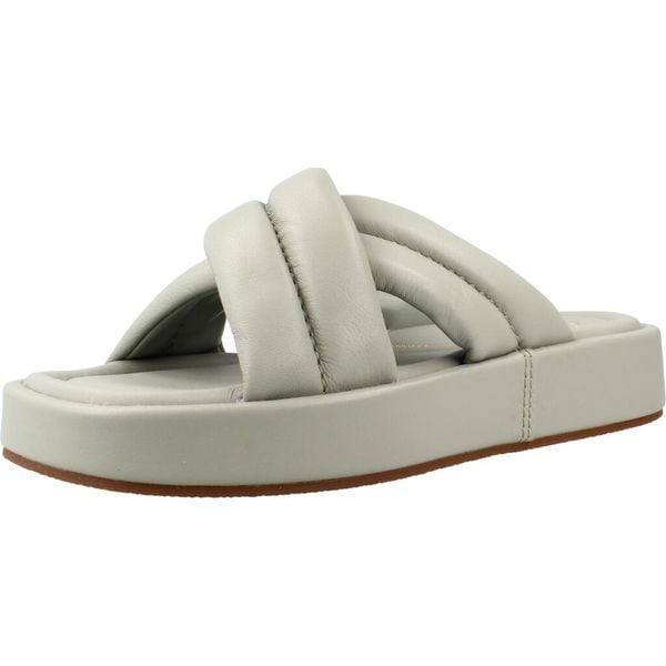 Sandały CLARKS ALDA GLIDE Zielony. Zielone sandały Clarks, bez wzorów, ze skóry, bez obcasa, bez zapięcia. Za 236.99 zł.