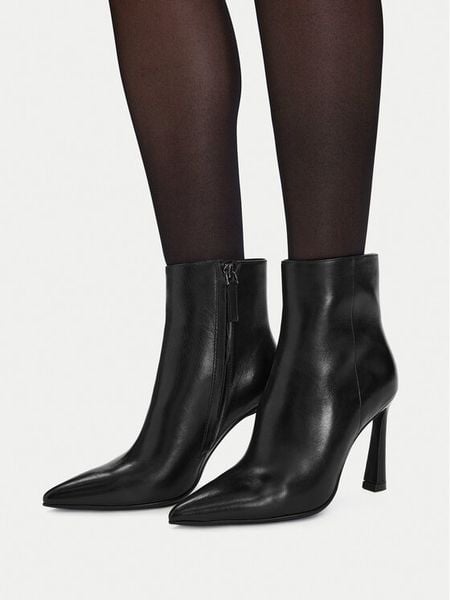 GINO ROSSI Botki EO-GL988A-5-180-3 Czarny. Czarne botki Gino Rossi, bez wzorów, ze skóry, bez obcasa, na szpilce, bez zapięcia. Za 549.99 zł.