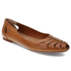 Brązowe Półbuty Armodo Wygodne Obuwie Damskie. Brązowe baleriny Armodo, bez wzorów, ze skóry, bez obcasa, na obcasie. Za 229.99 zł.