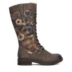 Kozaki Rieker. Brązowe kozaki Rieker, bez obcasa, na płaskiej podeszwie, bez zapięcia. Za 459.99 zł.