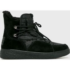 Pepe Jeans - Buty. Czarne botki Pepe Jeans, bez wzorów, z gumy, z okrągłym noskiem, bez obcasa, na obcasie, bez zapięcia. W wyprzedaży za 199.90 zł.
