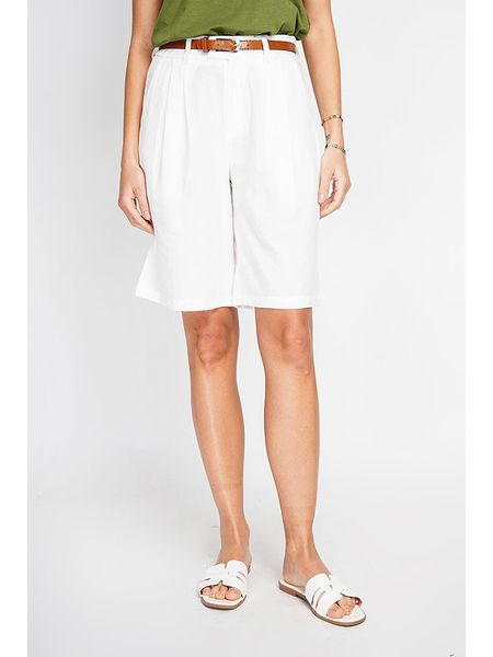 William de Faye Bermudy w kolorze białym rozmiar: 40. Białe szorty William de Faye, bez wzorów, klasyczne, z standardowym stanem. Za 92.42 zł.