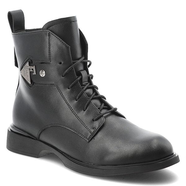 Czarne Botki Maciejka Stylowe Obuwie Damskie. Czarne botki Maciejka, z aplikacjami, ze skóry, bez obcasa, bez zapięcia. Za 339.99 zł.