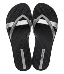 Japonki damskie Ipanema Kirei. Czarne klapki Ipanema, bez wzorów, z materiału, bez obcasa. Za 64.99 zł.