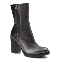 Czarne Botki Grace Damskie Eleganckie Obuwie. Czarne botki Grace, bez wzorów, ze skóry, bez obcasa, na obcasie, bez zapięcia. Za 329.00 zł.