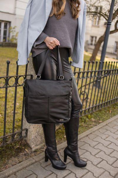 Shopperka skórzana SHE S06 czarna. Czarne shopper SHE, bez wzorów, ze skóry, bez dodatków. Za 239.99 zł.