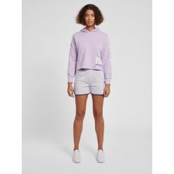 Damska bluza z kapturem crop Hummel LGC Yoko. Czerwone bluzy Hummel, m, bez wzorów, z dresówki, z kapturem. Za 270.00 zł.