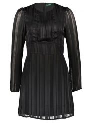 Guess Sukienka w kolorze czarnym rozmiar: XS. Czarne sukienki Guess, xs, z aplikacjami, bez kołnierzyka, bez ramiączek, midi. Za 215.95 zł.