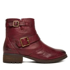 Botki Josef Seibel. Czerwone botki Josef Seibel, bez wzorów, bez obcasa, na słupku, bez zapięcia. Za 429.99 zł.