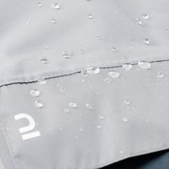 Ponczo na rower miejski Btwin 540 przeciwdeszczowe odblaskowe PPE. Niebieskie kurtki sportowe B'TWIN, s, bez wzorów, z materiału, bez kaptura, rowerowe. Za 189.99 zł.