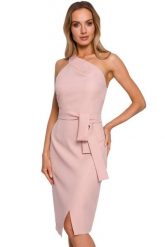 Sukienka elegancka ołówkowa na jedno ramię z rozcięciem pudrowy róż. Czerwone sukienki Sukienki.shop, xl, bez wzorów, eleganckie, bez kołnierzyka, bez ramiączek, ołówkowe. Za 149.00 zł.