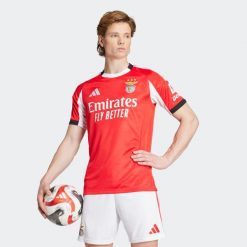 Koszulka piłkarska Benfica 25/26 domowa. Bluzki Adidas, s, bez wzorów, sportowe, bez kołnierzyka, bez ramiączek. Za 449.99 zł.