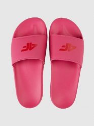 Klapki damskie 4F 4FRSS26FSLIF062. Czerwone klapki 4f, bez wzorów, z materiału, bez obcasa. Za 59.99 zł.