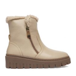 Botki Go Soft. Brązowe botki GO SOFT, bez wzorów, bez obcasa, na koturnie, bez zapięcia. Za 259.99 zł.