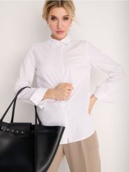 Koszula z perłami na kołnierzu - biały. Białe koszule Sinsay, l, bez wzorów, z bawełny, bez kołnierzyka, bez ramiączek. Za 49.99 zł.