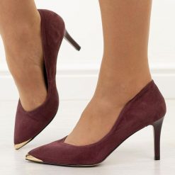 Śliwka zamsz skórzane Polskie szpilki damskie Prestige 2241. Fioletowe szpilki Prestige, bez wzorów, ze skóry, biznesowe, bez obcasa, na obcasie, bez zapięcia. Za 419.00 zł.