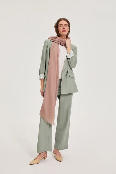 Gładki szalik. Szaliki MOODO, bez wzorów, z poliesteru. Za 49.99 zł.