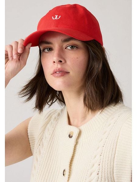 Levi's Czapka w kolorze czerwonym rozmiar: onesize. Czerwone czapki Levi's®, bez wzorów, z bawełny. Za 96.14 zł.