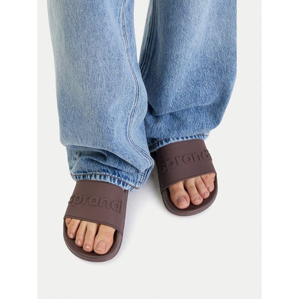 Klapki Sprandi. Brązowe klapki Sprandi, bez wzorów, bez obcasa. Za 49.99 zł.