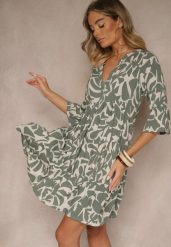 Ciemnozielona Sukienka z Wiskozy o Rozkloszowanym Kroju w Abstrakcyjny Wzór Lirese. Zielone sukienki Renee, na co dzień, l, bez wzorów, z wiskozy, eleganckie, bez kołnierzyka, bez ramiączek, mini, rozkloszowane. Za 89.99 zł.