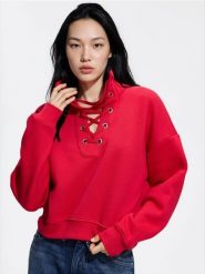 Gładka bluza z bawełną - czerwony. Czerwone bluzy Reserved, l, bez wzorów, z bawełny, bez kaptura. Za 139.99 zł.