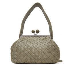 Torebka Weekend Max Mara. Zielone torebki klasyczne Weekend Max Mara, bez wzorów, bez dodatków. Za 2,069.00 zł.