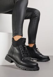 Czarne Botki Typu Workery ze Skóry Naturalnej Giorelda. Czarne botki Renee, bez wzorów, z jeansu, bez obcasa, na płaskiej podeszwie, bez zapięcia. Za 219.99 zł.